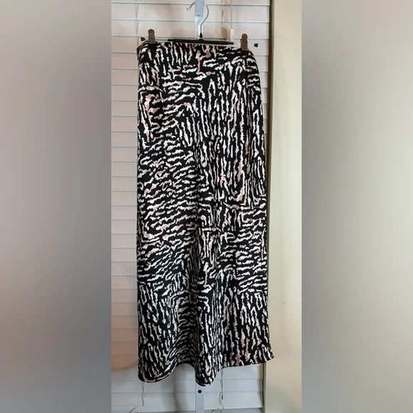 Calvin Klein Animal Print Skirt-Extra Small - Picture 3 of 6
